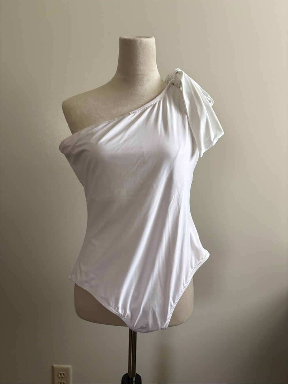 NWT J. Crew White One-Shoulder Swimsuit One-Piece with Shoulder Tie Size 18